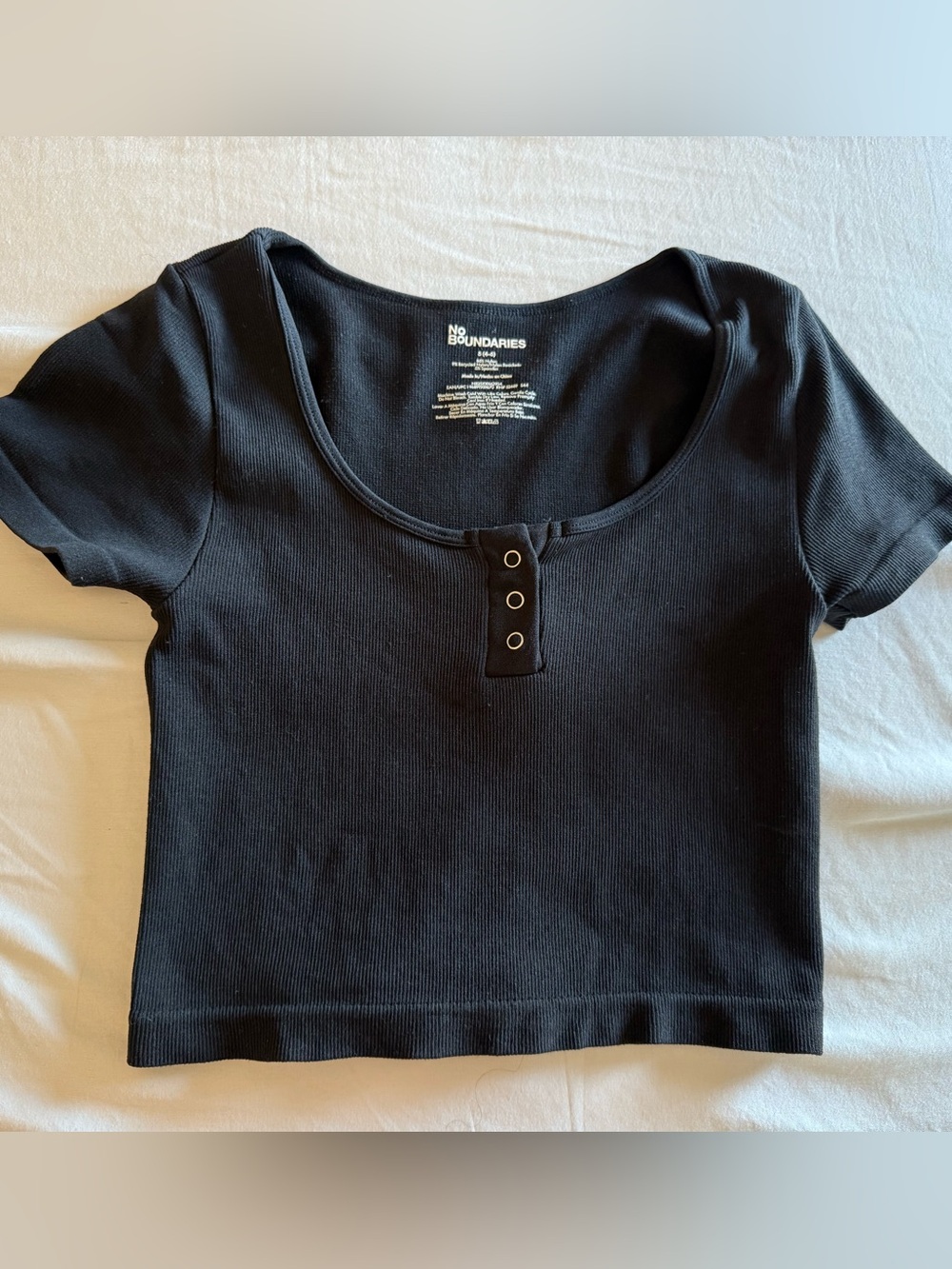 No Boundaries Seamless Short Sleeve Ribbed Crop Top Shirt Tee Black Button Up M